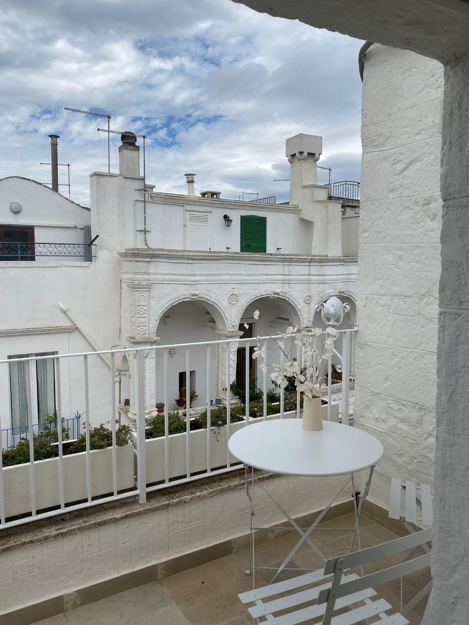 Casa U Burie, Casa Design Con Terrazza Panoramica E Jacuzzi Apartment Cisternino Exterior photo